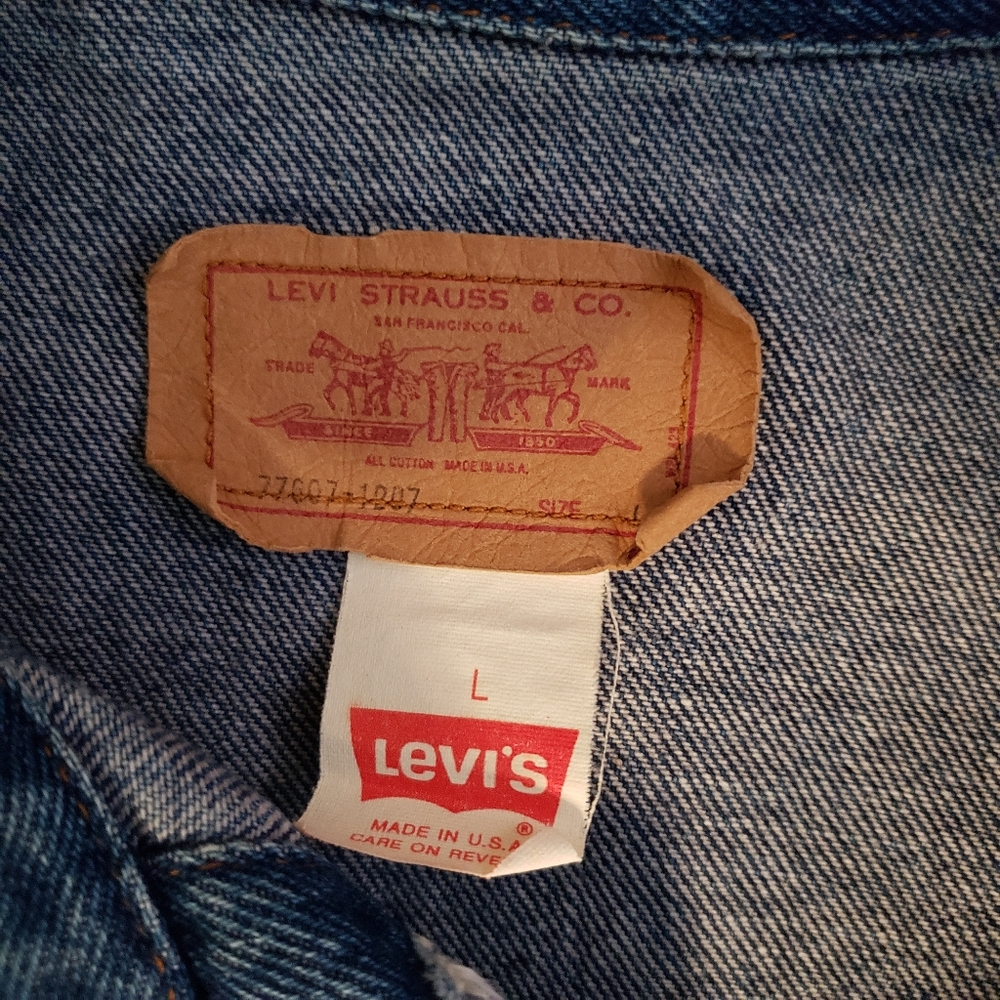 Levi's Denim Trucker Jacket - Picture 3 of 3